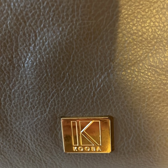 KOOBA EVERETTE SOFT LEATHER SHOPPER TOTE BAG TAUPE - Picture 6 of 16